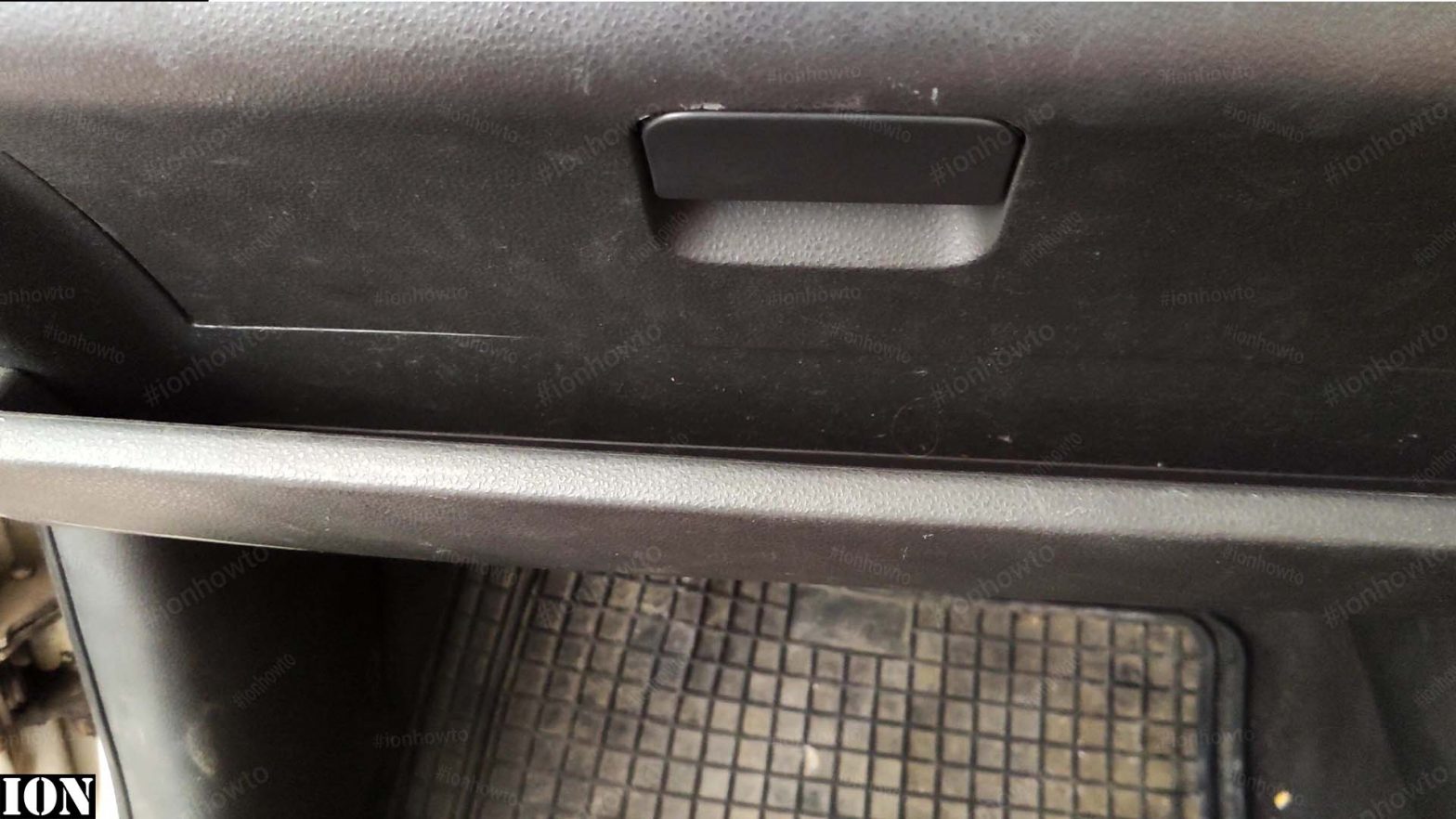 VW Polo 9N Mk4 Glovebox Replacement