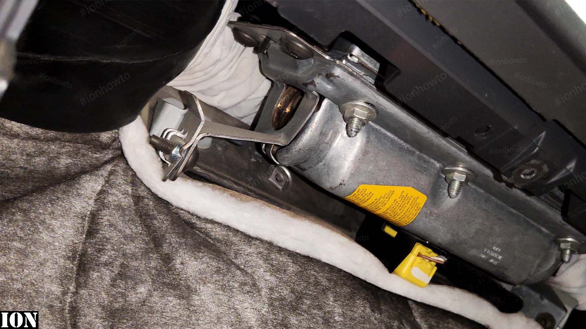 VW Polo 9N Mk4 Passenger Airbag Behind Glovebox