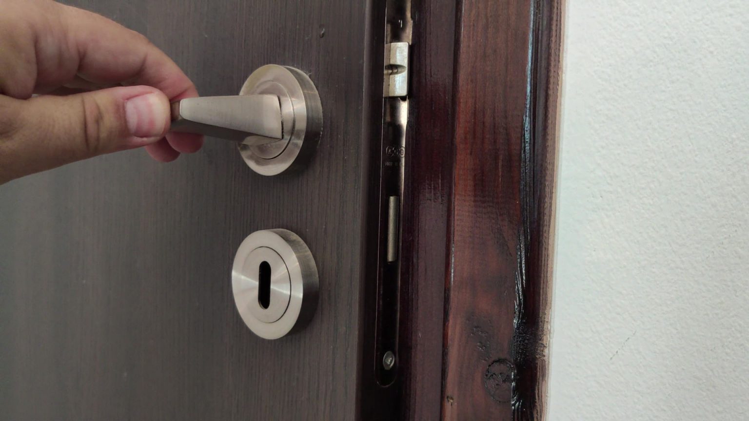 How to fix door rattle ION HowTo