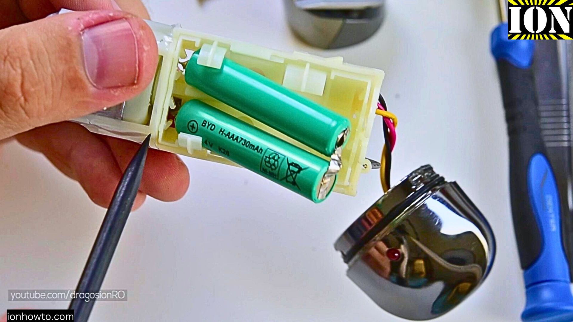 Replace Batteries in Your Remington PG-400 Hair Trimmer