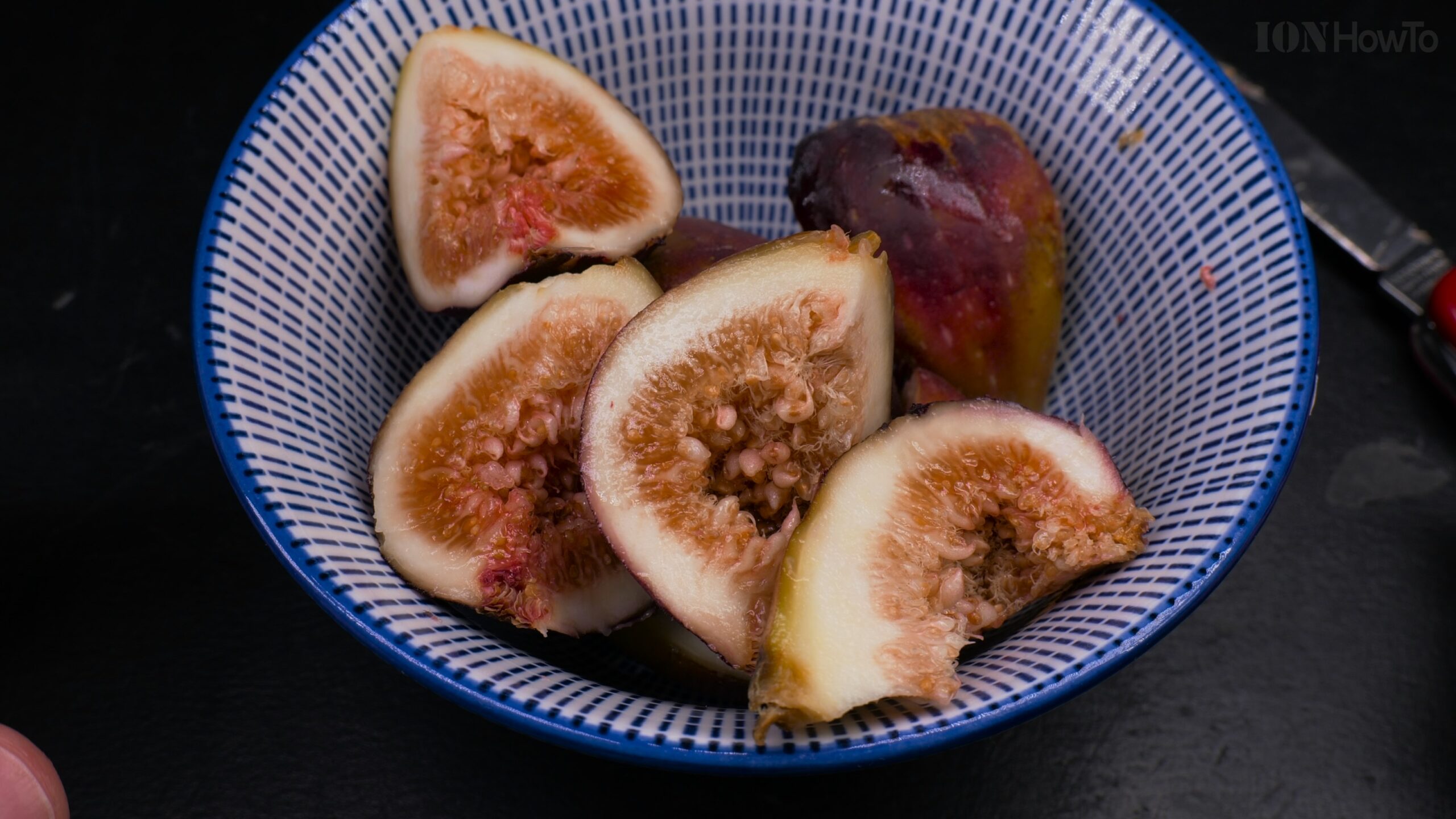 How to Eat Fresh Figs