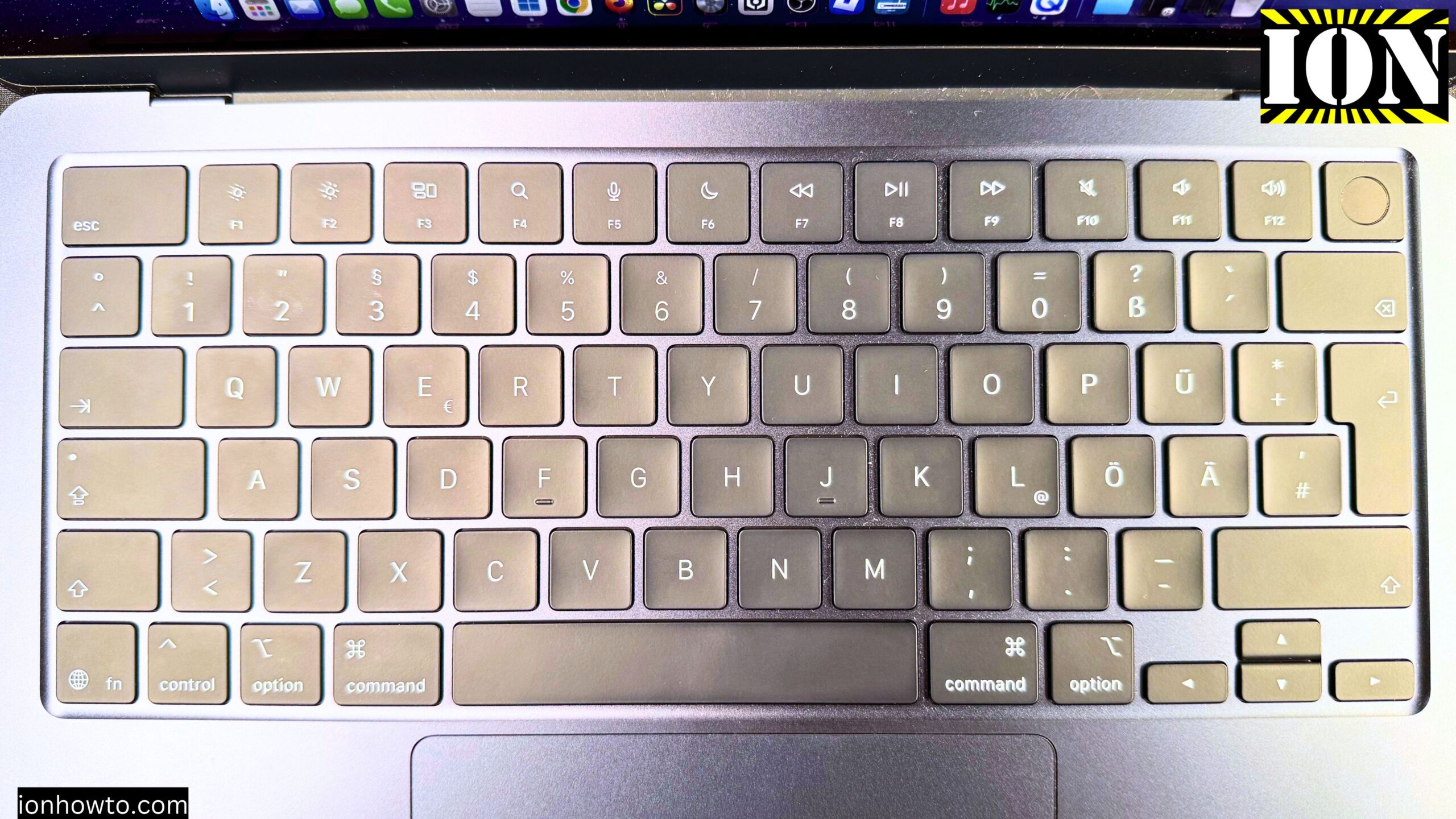 MacBook Air M5 13 inch German Keyboard ISO