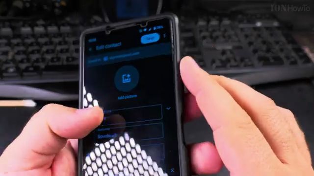 Opening and editing contact card in Android Contacts app
