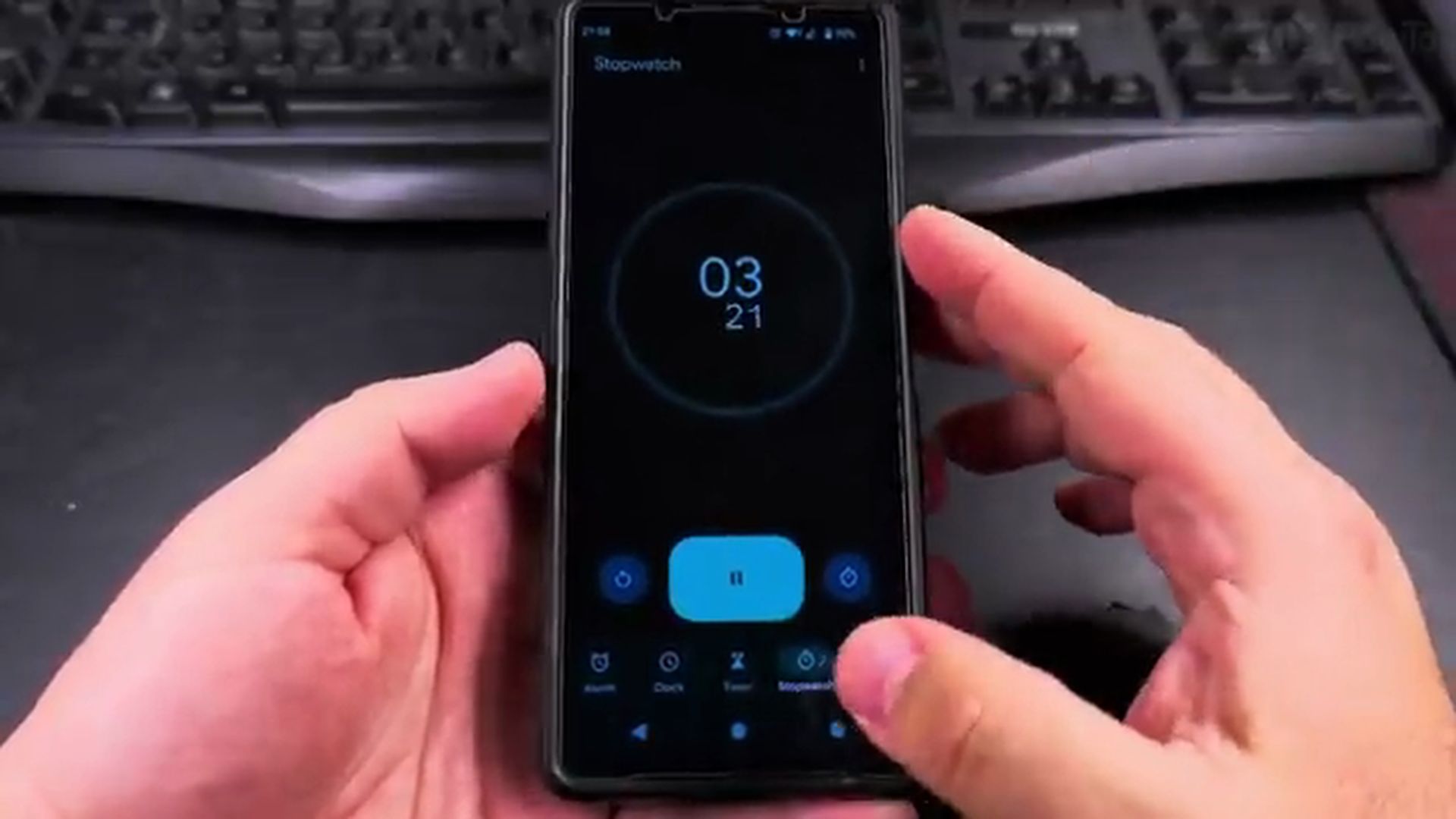 Starting and Pausing the Android Stopwatch